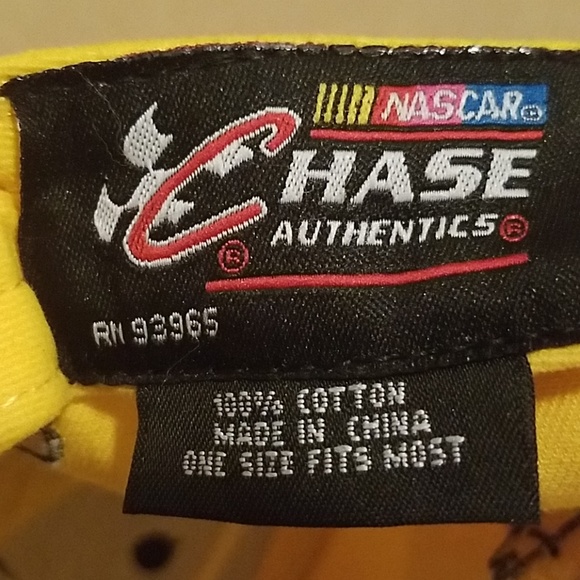 NWOT Kyle Busch M&M's Nascar #18 Joe Gibbs Racing - Picture 7 of 8